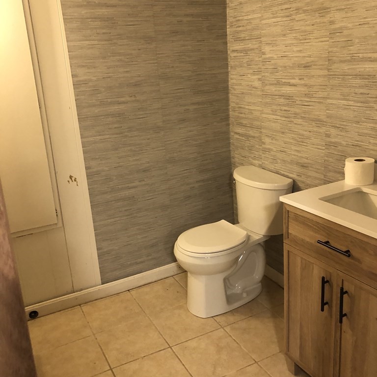 330 Main Street, Unit 2 Clinton, MA 01510 - Photo 17 of 19