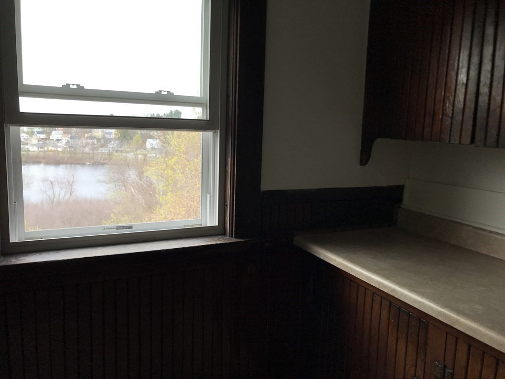 330 Main Street, Unit 2 Clinton, MA 01510 - Photo 6 of 19