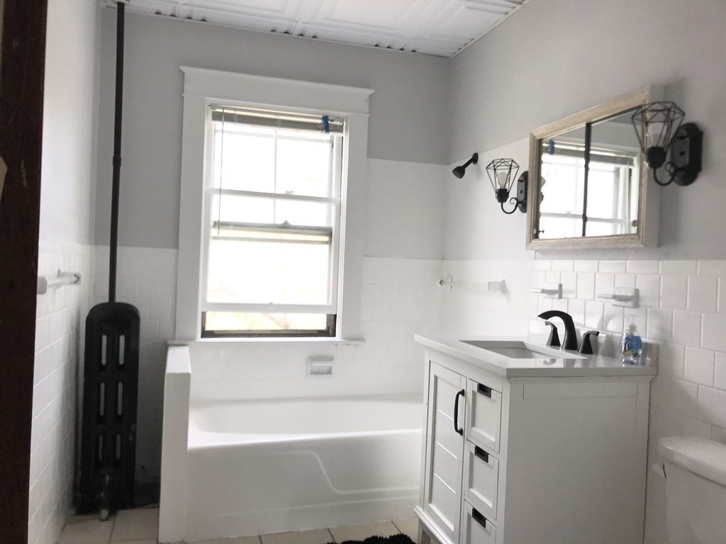 330 Main Street, Unit 2 Clinton, MA 01510 - Photo 9 of 19