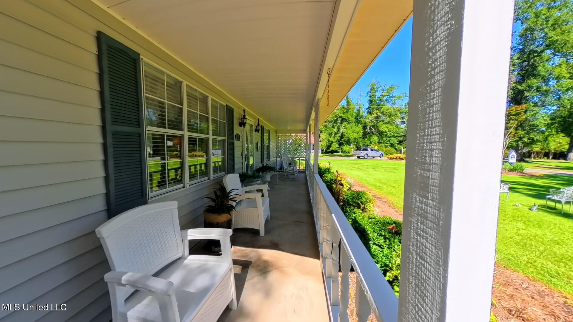 11 Lumpkin Street Lucedale, MS 39452 - Photo 2 of 15 11 Lumpkin St. front porch