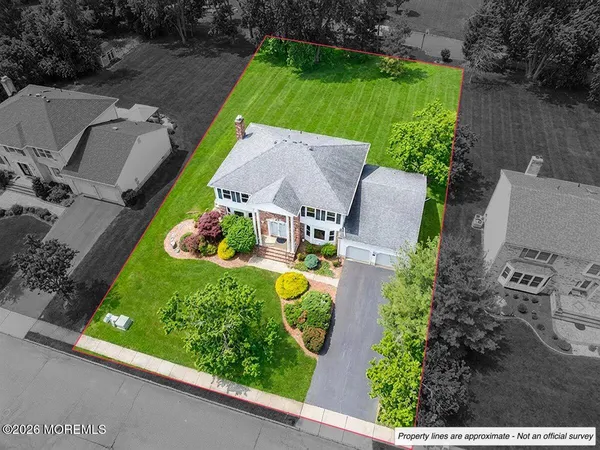 $1,085,000 | 4 Arie Drive, Marlboro, NJ 07746