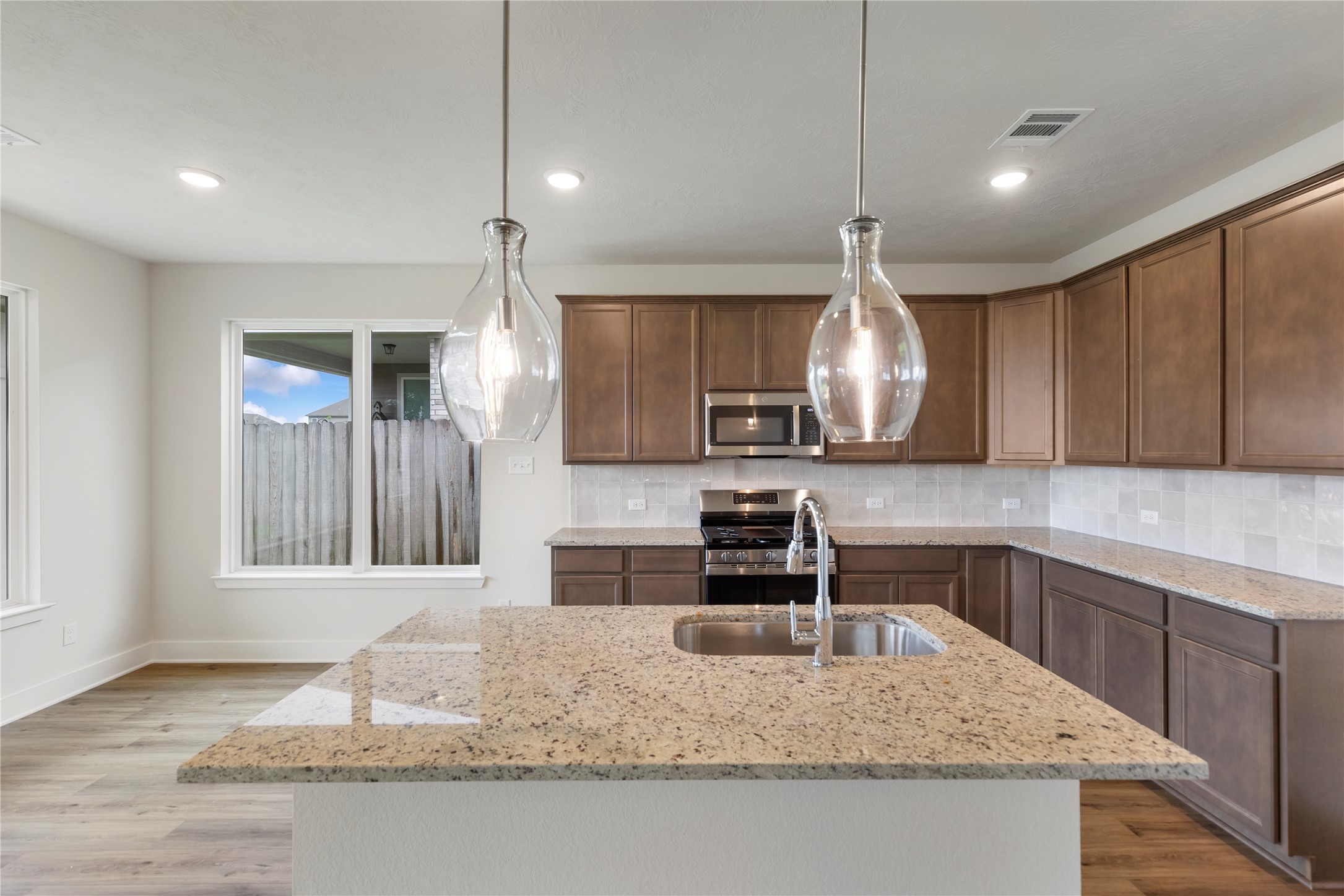 2033 Winepress Road Brenham, TX 77833 - Photo 20 of 43 Gallery Image 20