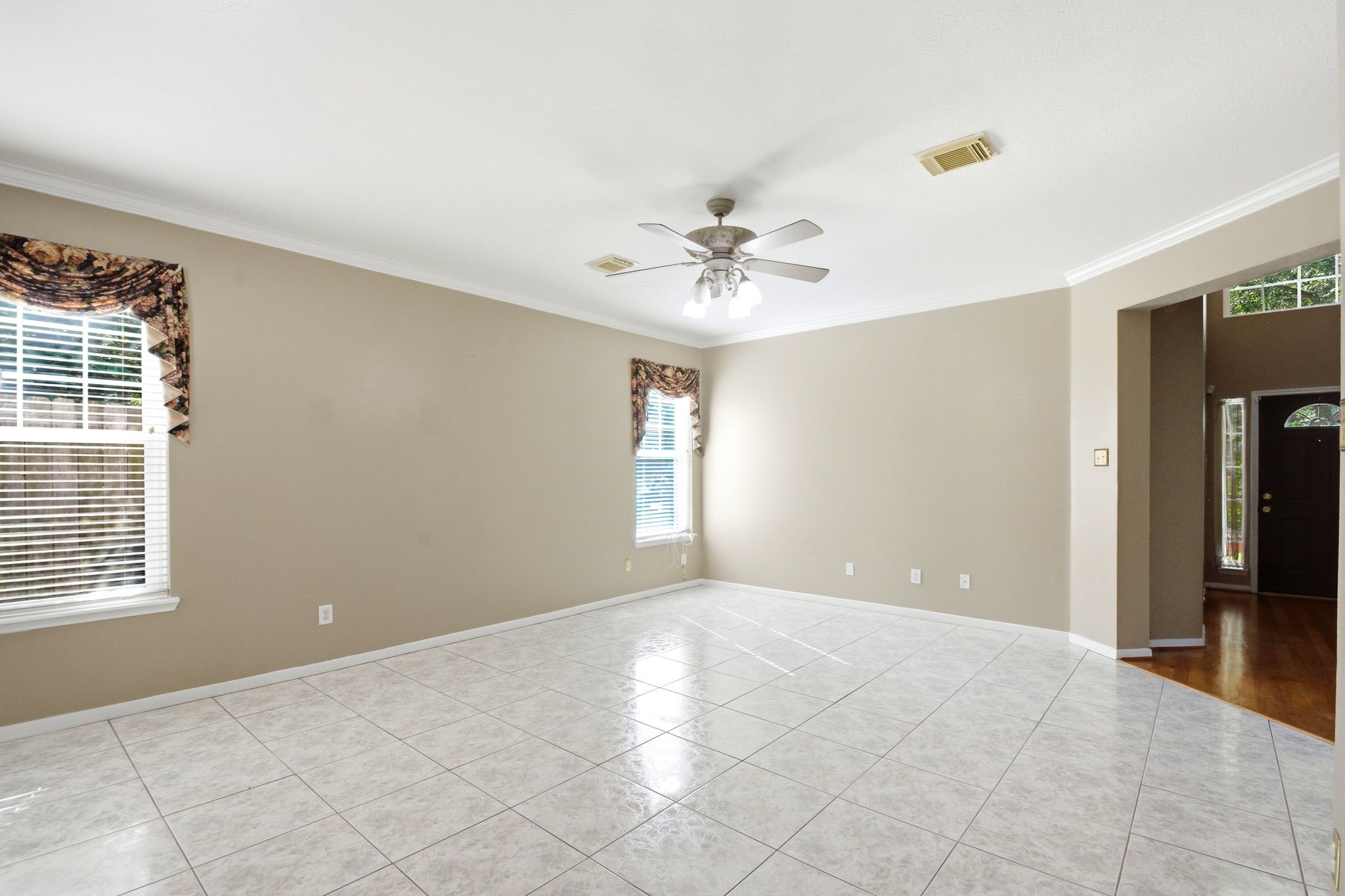 2718 Honeysuckle Walk Spring, TX 77388 - Photo 14 of 44
