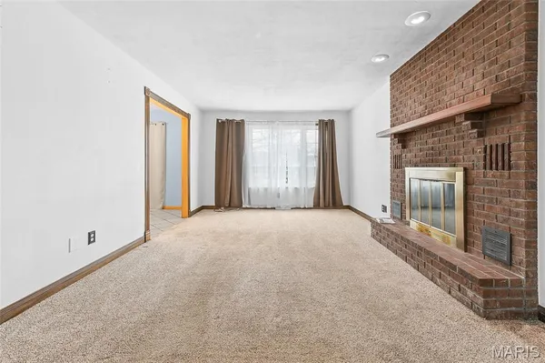 $299,900 | 1034 Raymond Drive, Red Bud, IL 62278