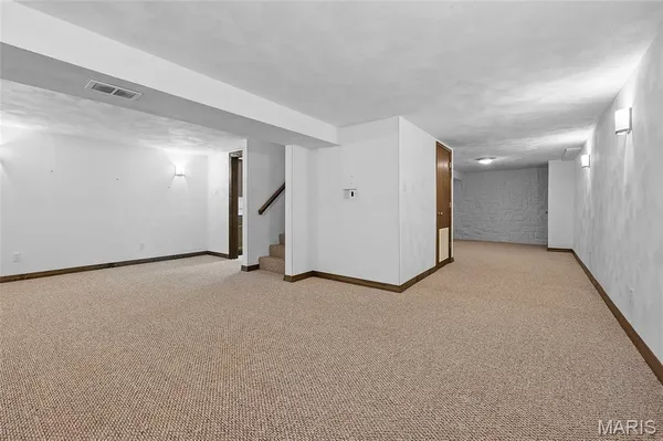 $299,900 | 1034 Raymond Drive, Red Bud, IL 62278