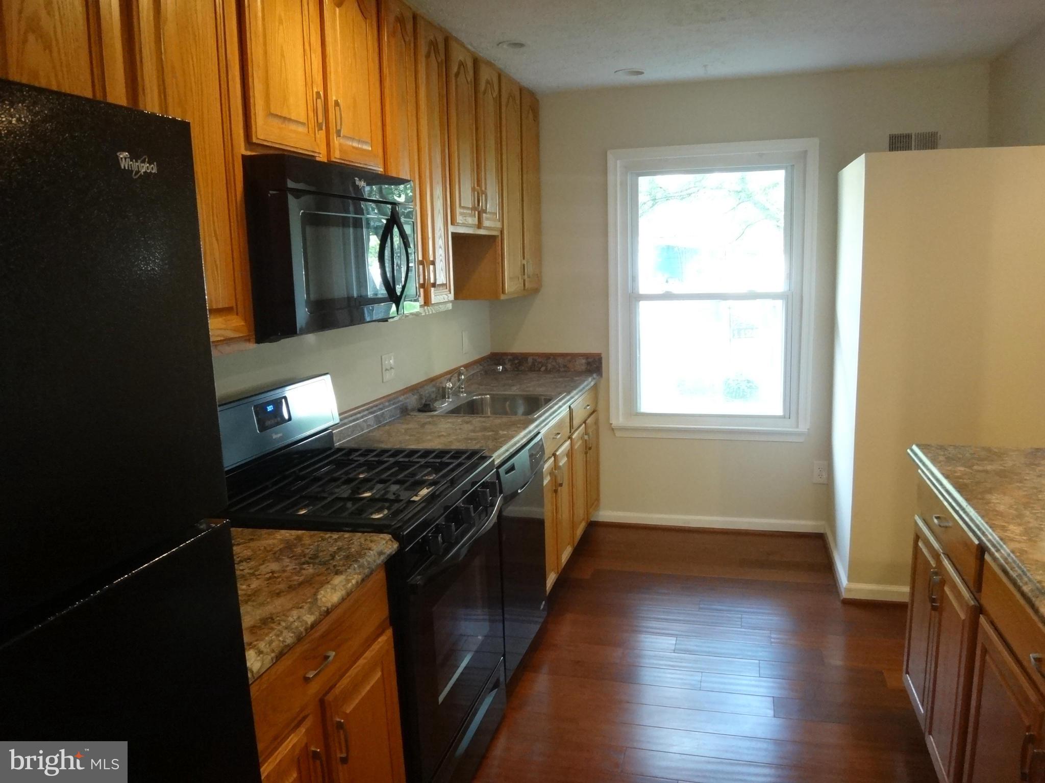 1126 Hamlin Road Waldorf, MD 20602 - Photo 7 of 30 Kitchen