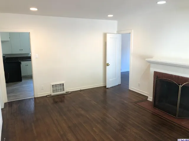 $2,800 | 2345 North Catalina Street, Burbank, CA 91504