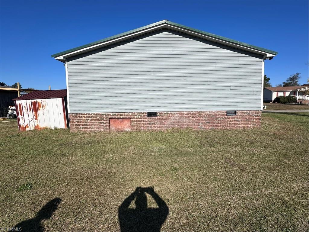 275 Independence Way Cameron, NC 28326 - Photo 3 of 16