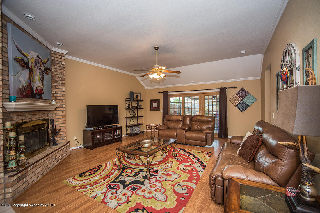 7214 Alpine Lane Amarillo, TX 79109 - Photo 3 of 25 JKS_2876
