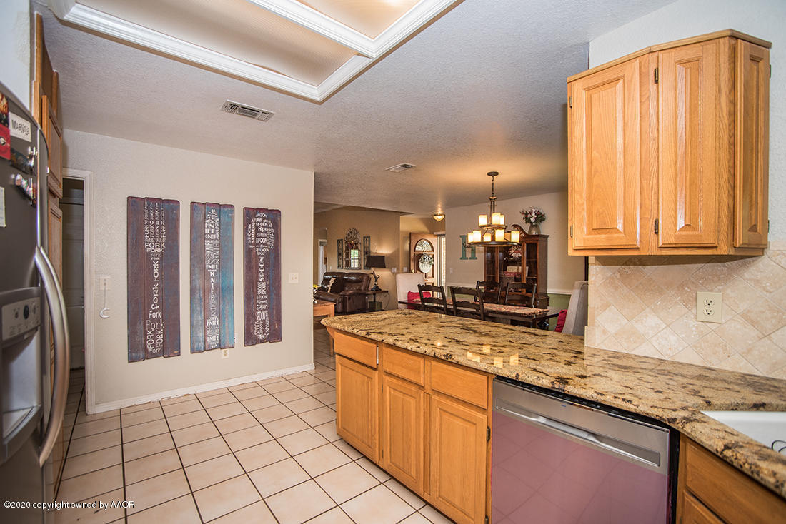 7214 Alpine Lane Amarillo, TX 79109 - Photo 9 of 25 JKS_2901