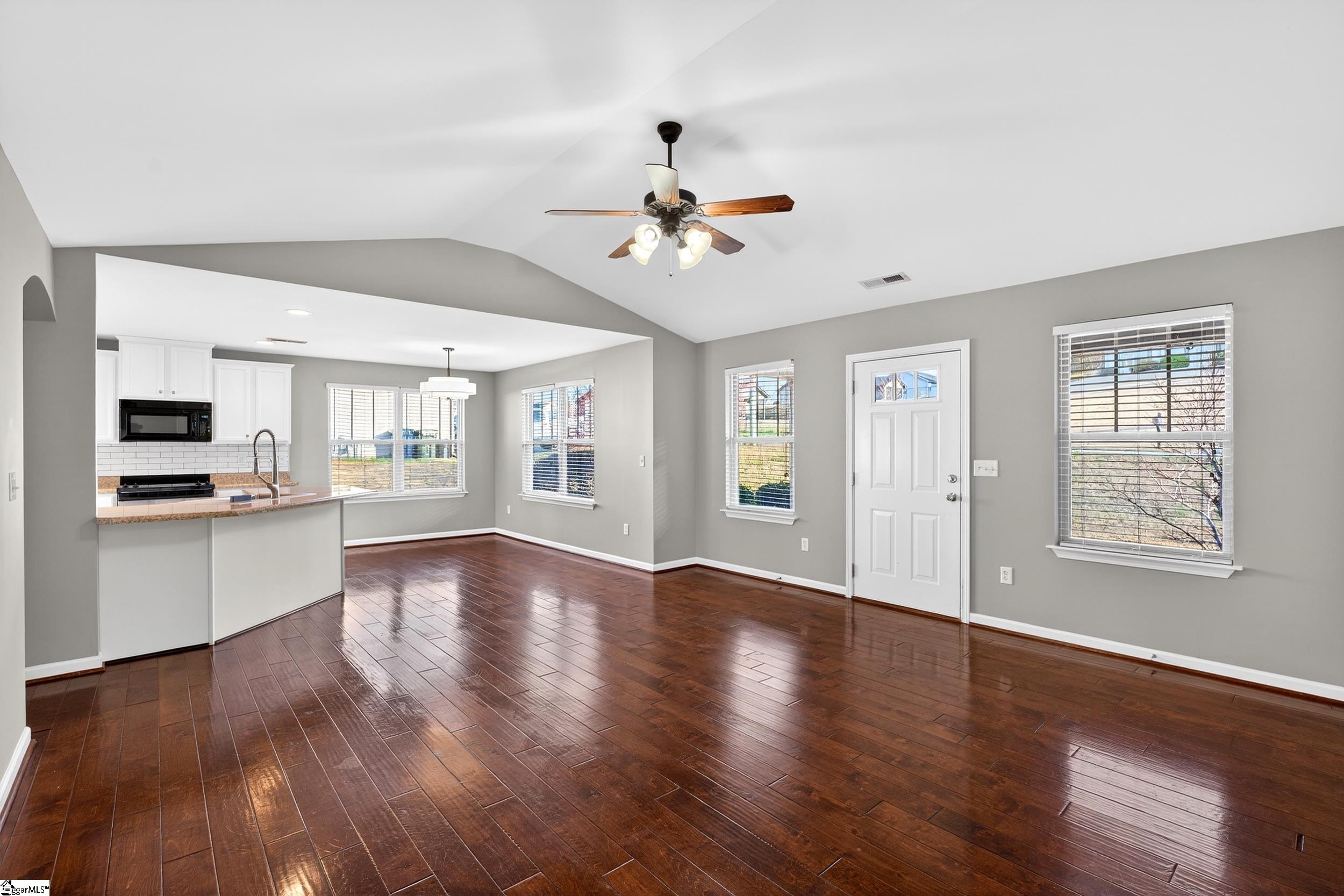 119 Autumn Hill Road Greer, SC 29651 - Photo 6 of 35