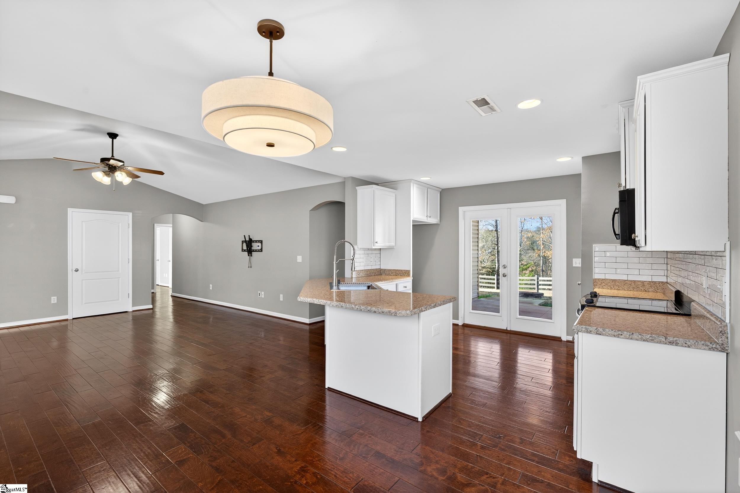 119 Autumn Hill Road Greer, SC 29651 - Photo 7 of 35