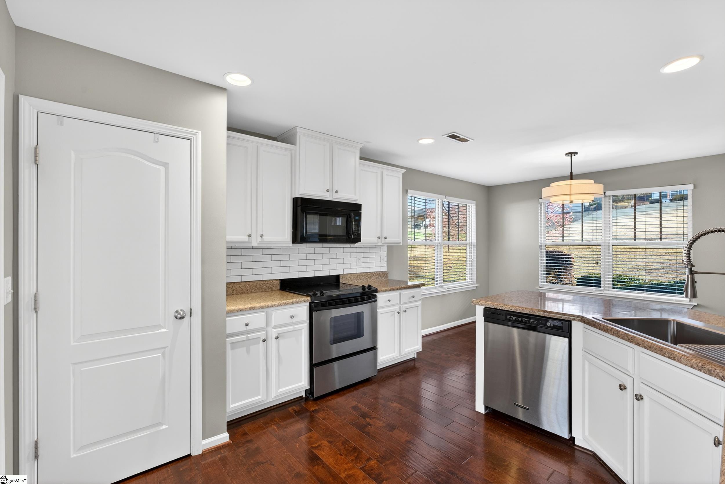 119 Autumn Hill Road Greer, SC 29651 - Photo 8 of 35