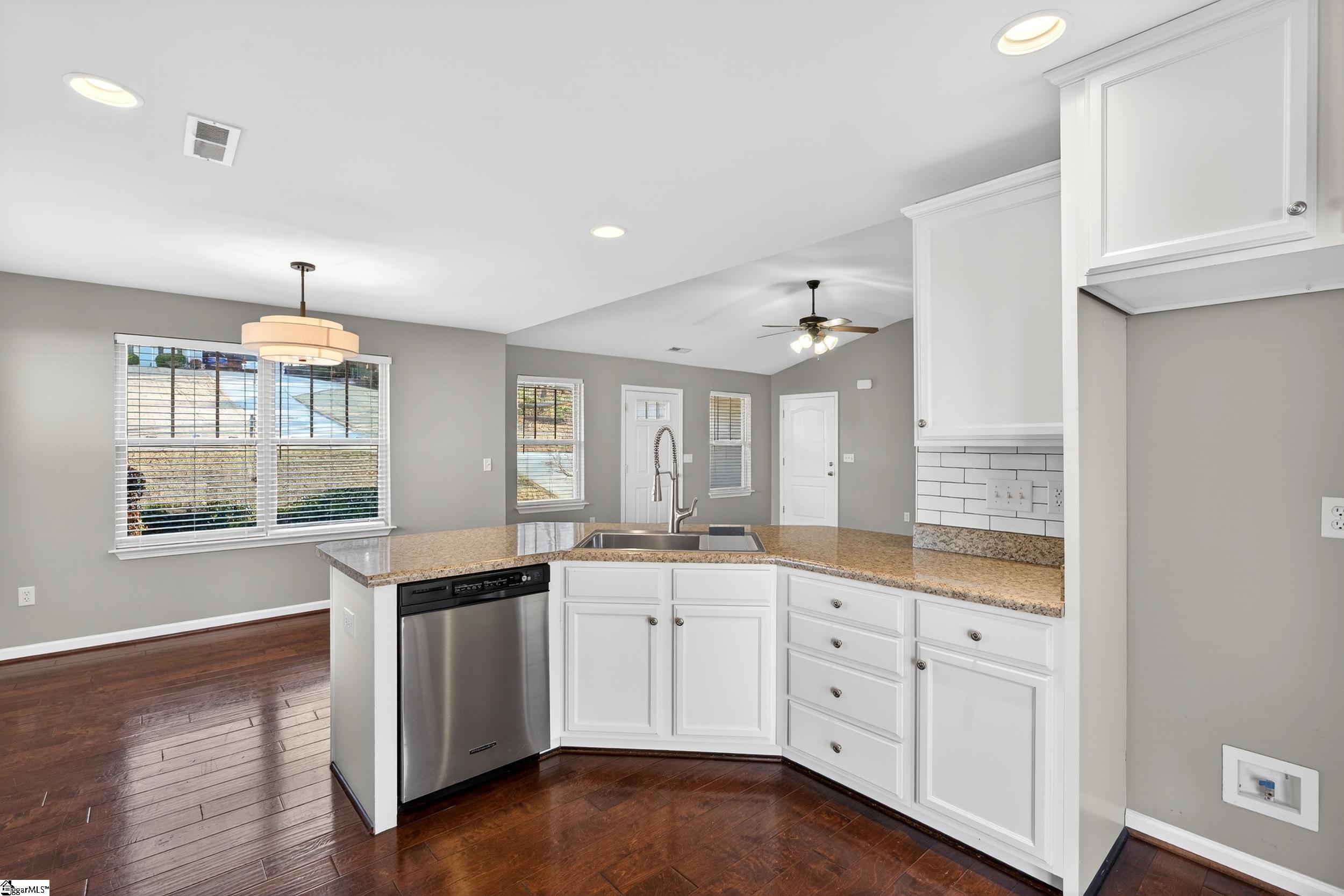 119 Autumn Hill Road Greer, SC 29651 - Photo 9 of 35