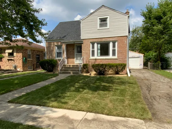 $2,600 | 228 East 141st Street, Dolton, IL 60419