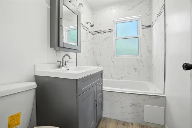 $2,850 | 228 East 141st Street, Dolton, IL 60419