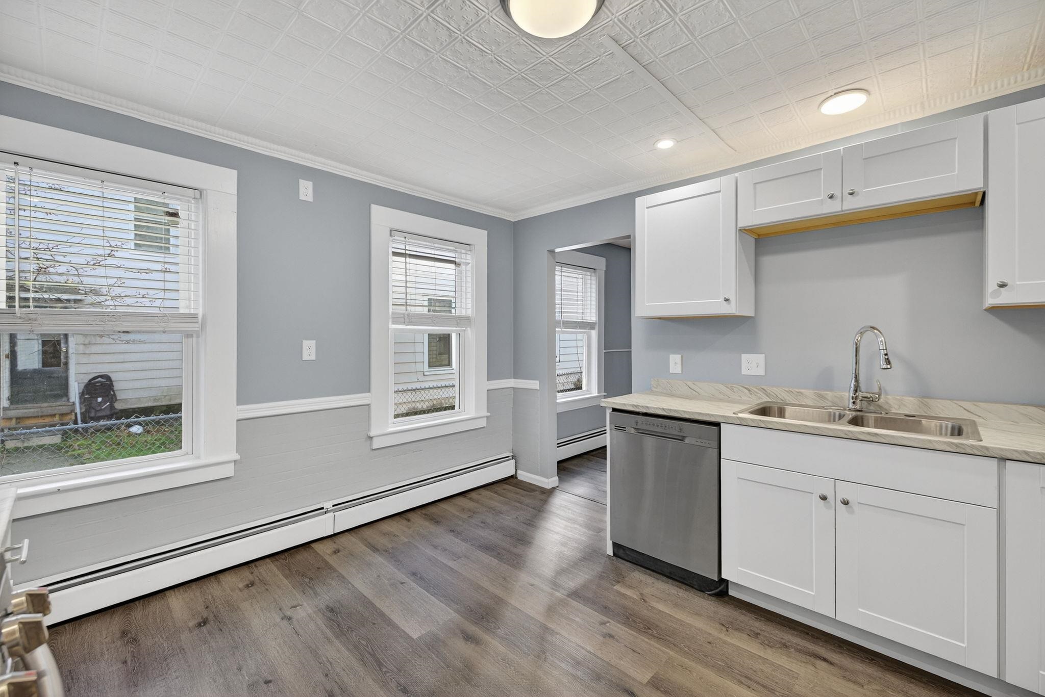 4 Chase Street Nashua, NH 03060 - Photo 14 of 53