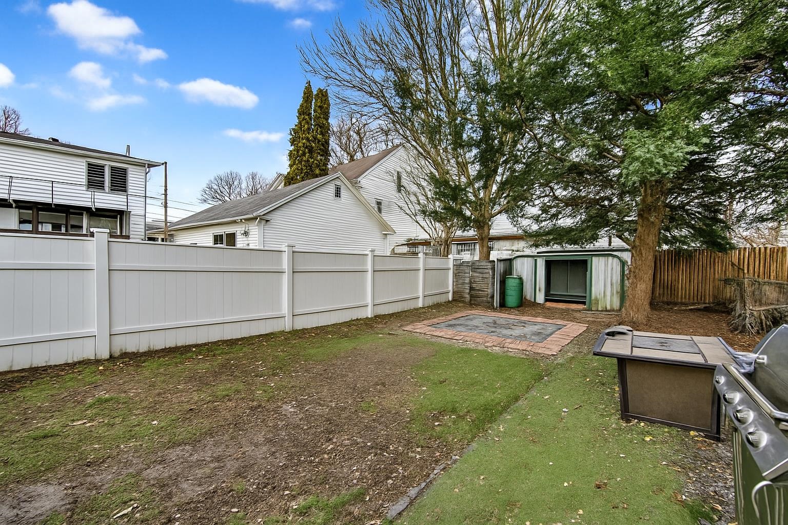 4 Chase Street Nashua, NH 03060 - Photo 3 of 53