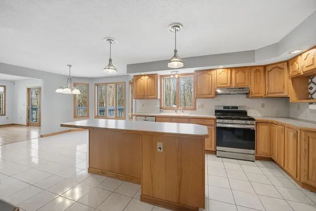 $620,000 | 37 Wyndermere Place, Ludlow, MA 01056