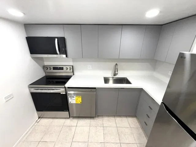 $1,500 | 3670 Inverrary Drive, Unit 3G, Lauderhill, FL 33319