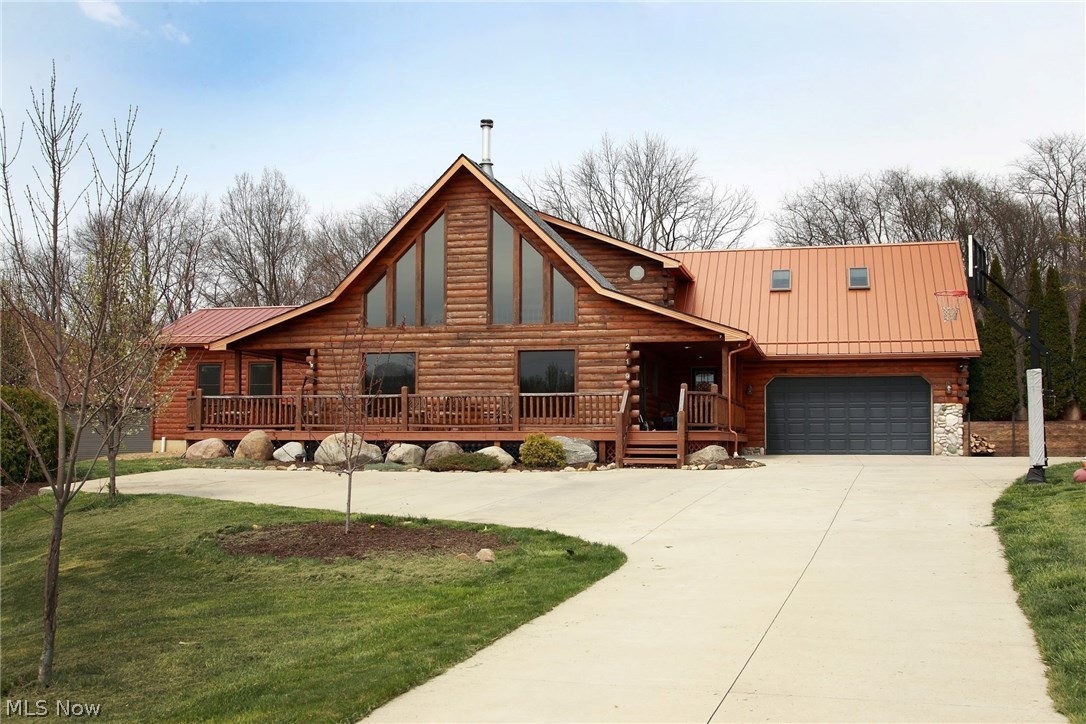 219 Center Road Akron, OH 44319 - Photo 1 of 31