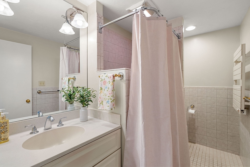 28 Birch Road Andover, MA 01810 - Photo 27 of 40