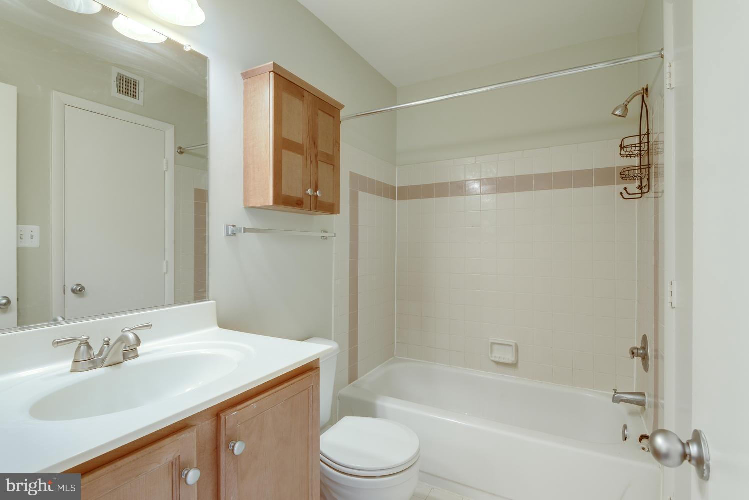 1732 Ascot Way, Unit E Reston, VA 20190 - Photo 14 of 21 Bath