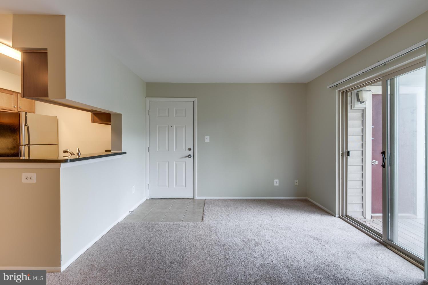 1732 Ascot Way, Unit E Reston, VA 20190 - Photo 4 of 21 Living Room