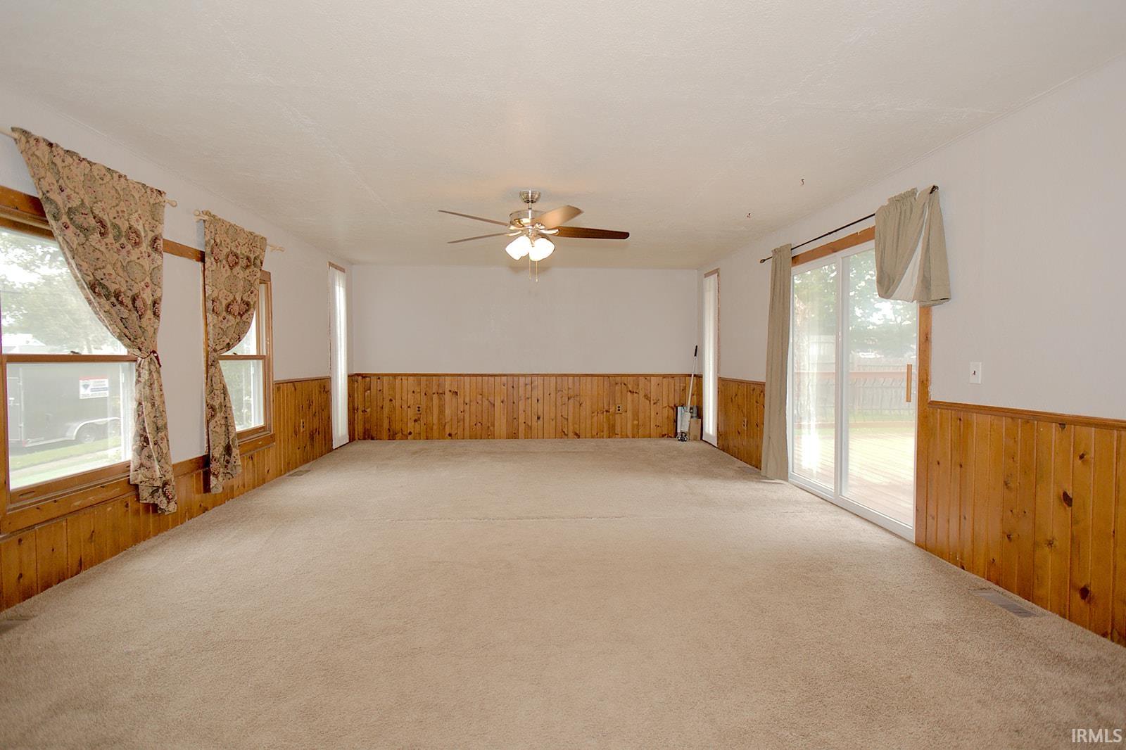 447 Hannah Street Huntington, IN 46750 - Photo 6 of 46