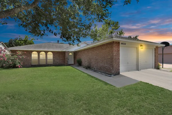 $1,800 | 14235 Bella Drive, Cypress, TX 77429