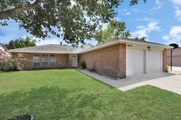 $1,800 | 14235 Bella Drive, Cypress, TX 77429