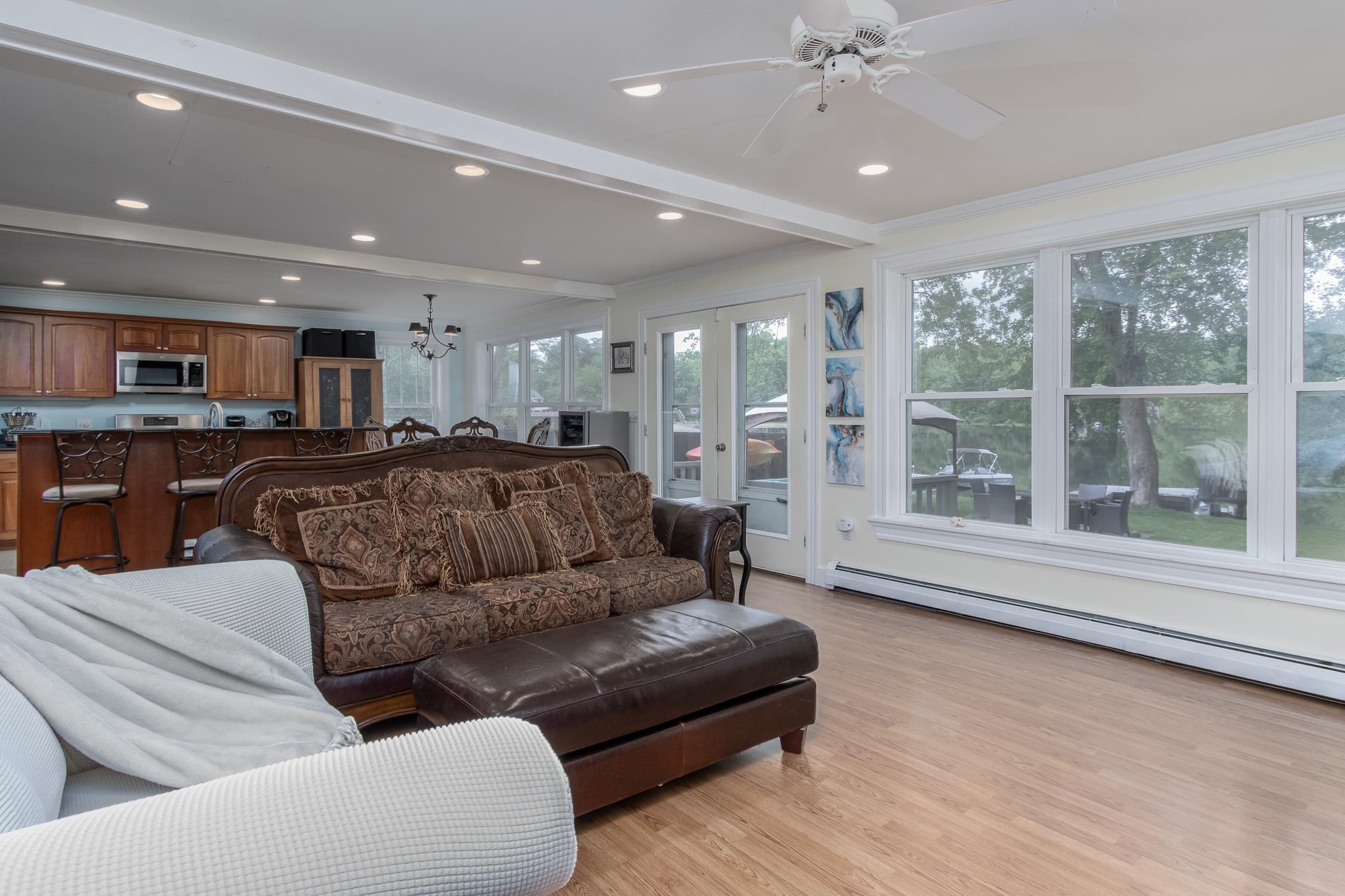 19 Escumbuit Road Derry, NH 03038 - Photo 33 of 36