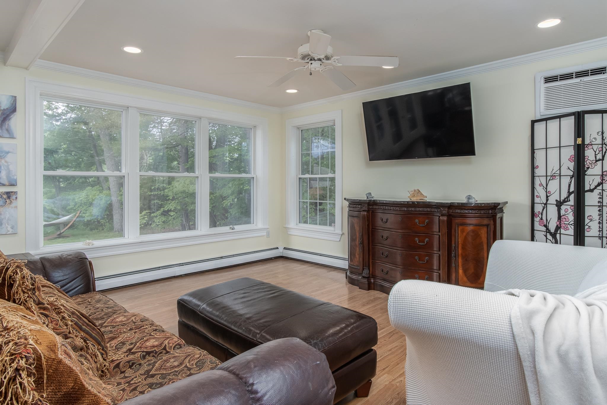 19 Escumbuit Road Derry, NH 03038 - Photo 35 of 36
