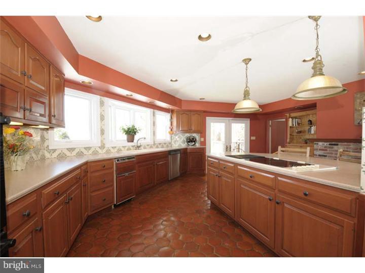40 Dunminning Road Newtown Square, PA 19073 - Photo 6 of 22