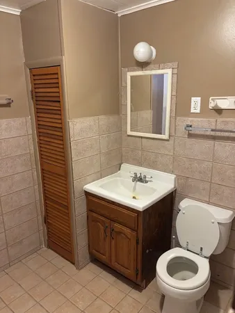 $900 | 3226 Union Avenue, Unit 1, Steger, IL 60475