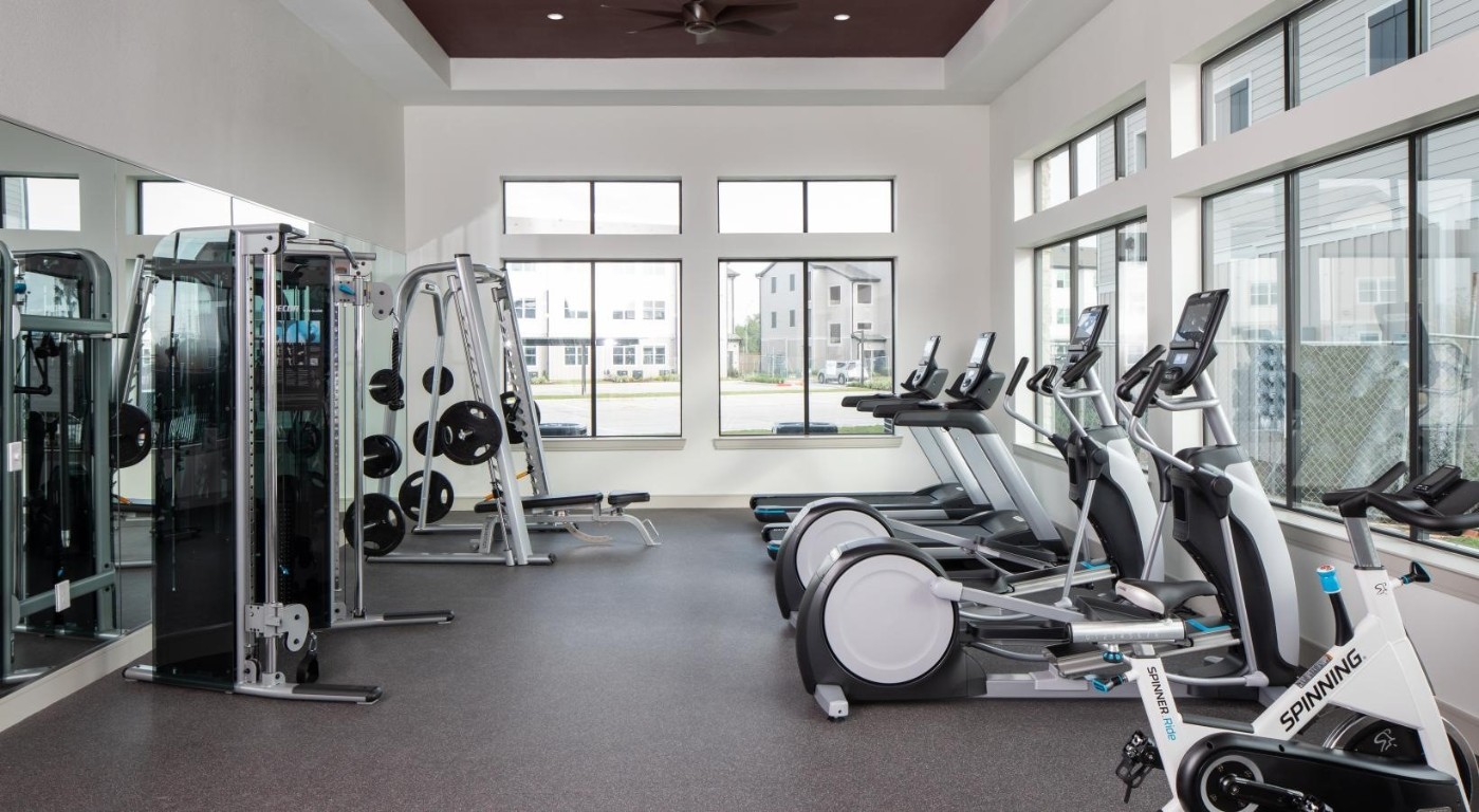 12111 South Main Street, Unit 3304 Houston, TX 77035 - Photo 19 of 24 a view of a room with gym equipment