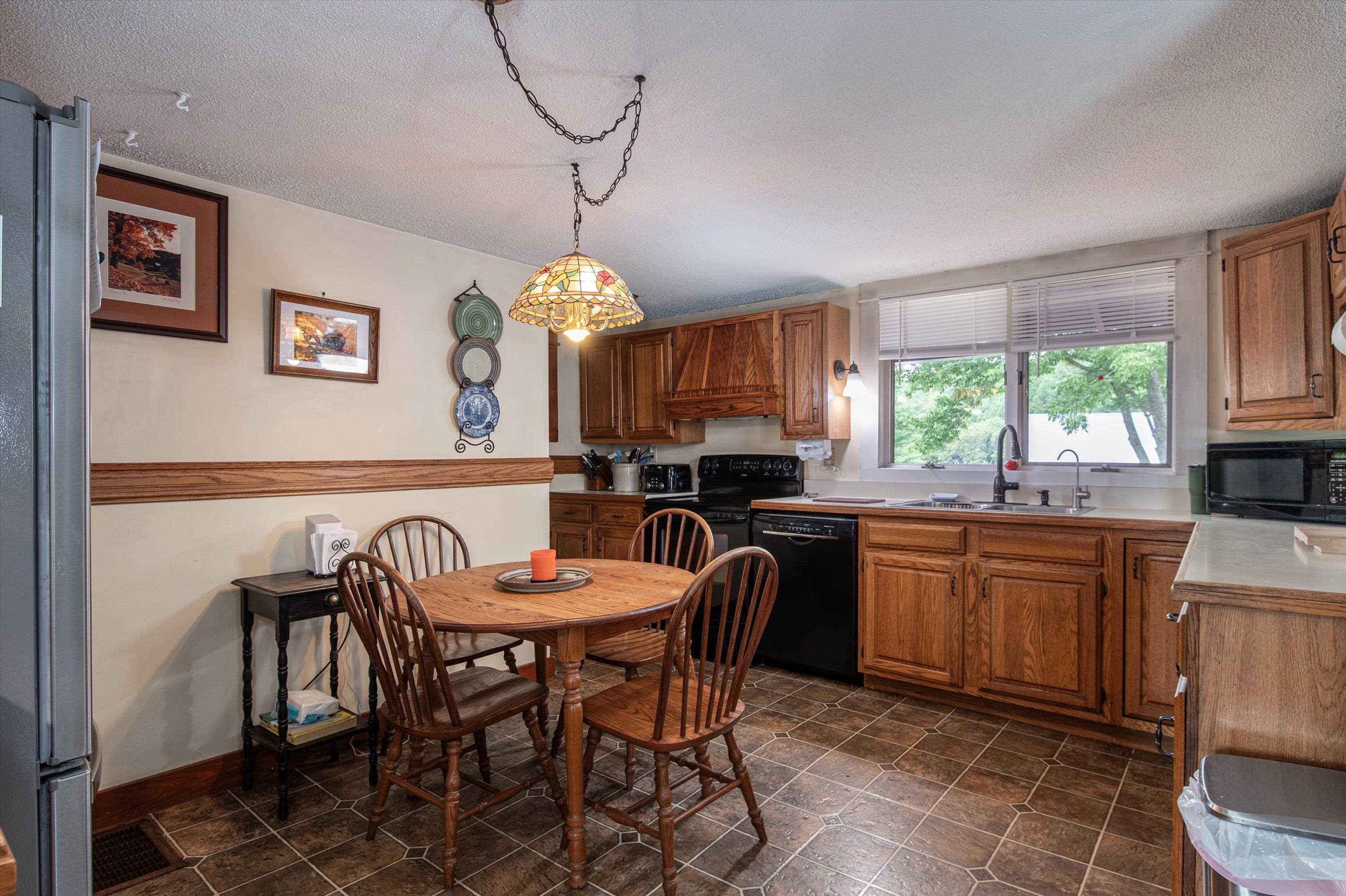 264 Elm Hill Street Springfield, VT 05156 - Photo 12 of 59