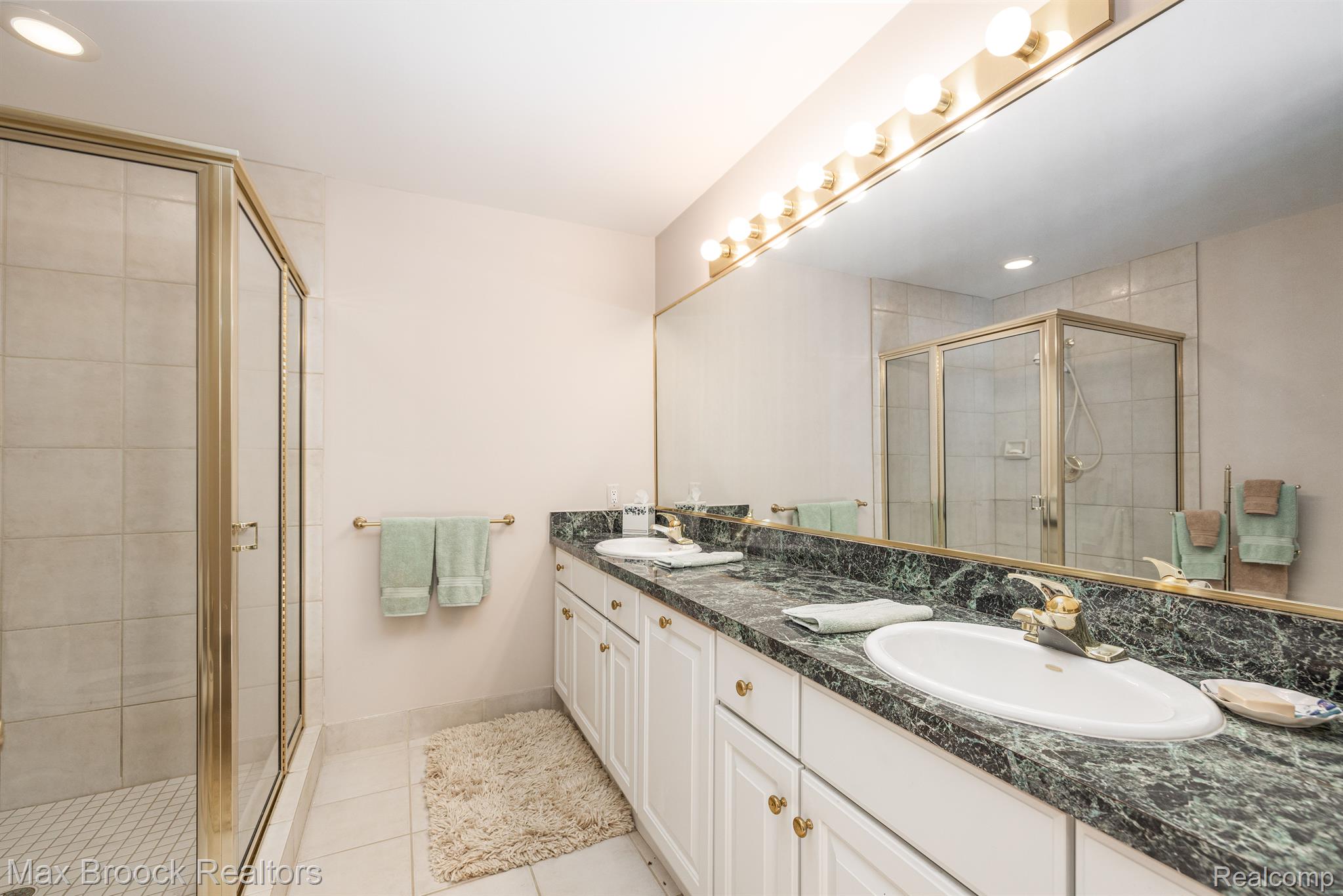 1720 Archers Pointe Rochester, MI 48306 - Photo 43 of 58 Gallery Image 43