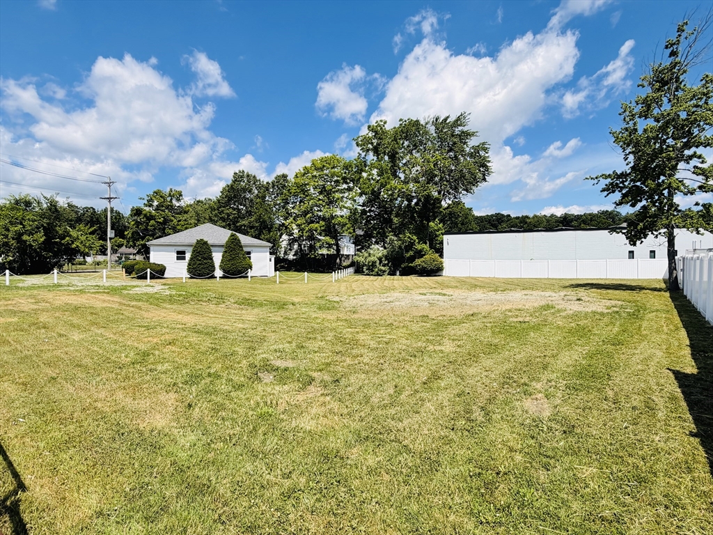 103 Brook Street Clinton, MA 01510 - Photo 3 of 5