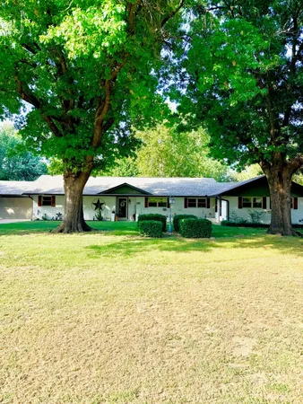 $379,900 | 3601 North Lincoln Street, Enid, OK 73703