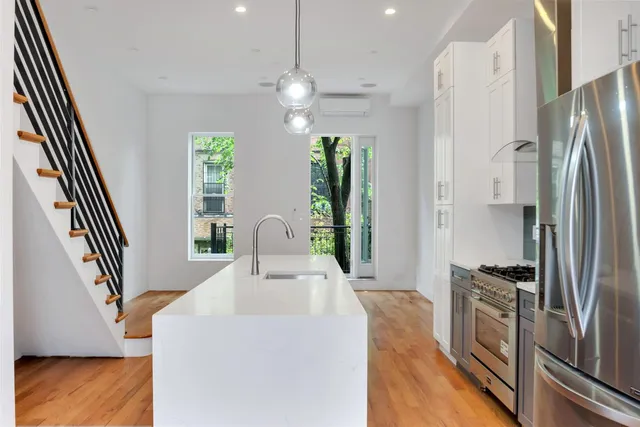 $1,600,000 | 4 Alice Court | Bedford-Stuyvesant