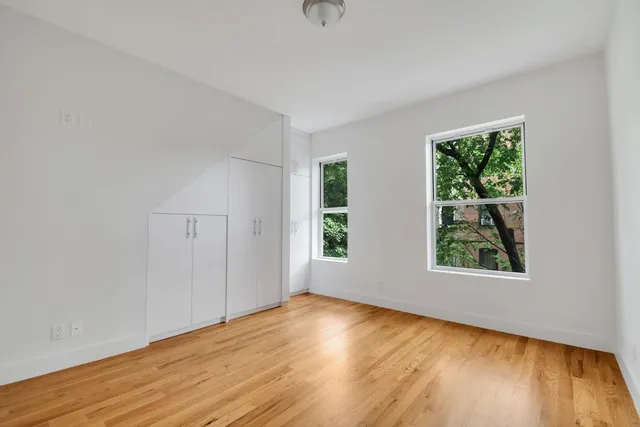 $1,600,000 | 4 Alice Court | Bedford-Stuyvesant