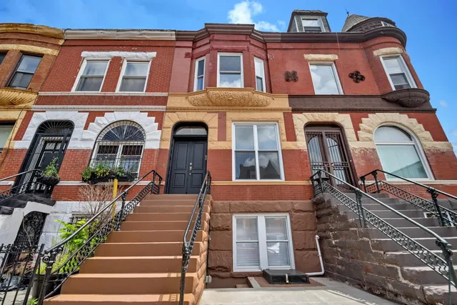 $1,600,000 | 4 Alice Court | Bedford-Stuyvesant