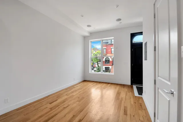 $1,600,000 | 4 Alice Court | Bedford-Stuyvesant