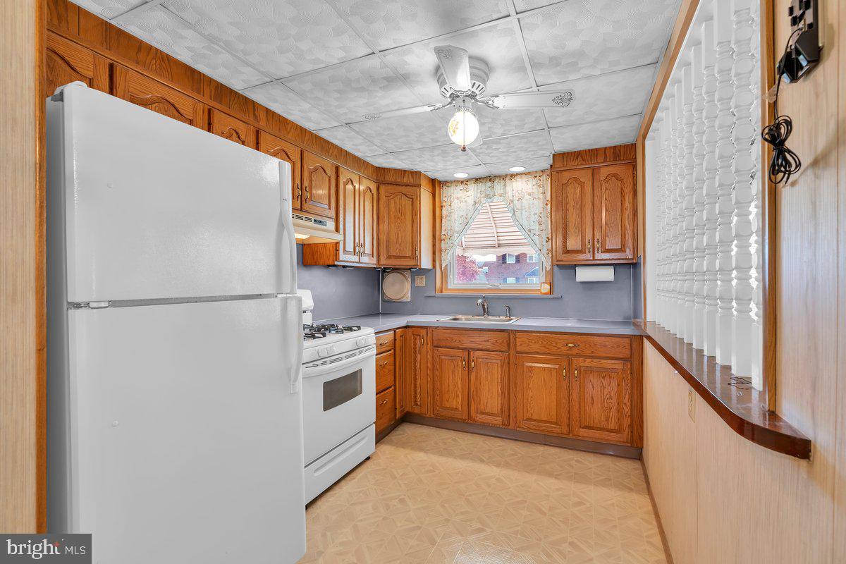 2113 Emerson Street Philadelphia, PA 19152 - Photo 8 of 27