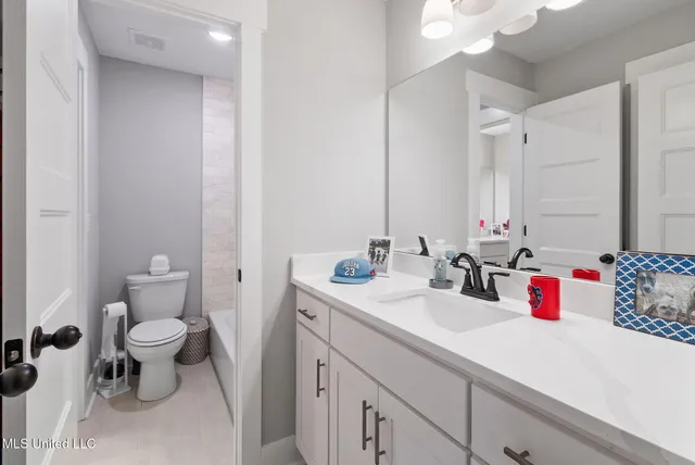 $550,000 | 3763 Marshall County Line Road, Byhalia, MS 38611