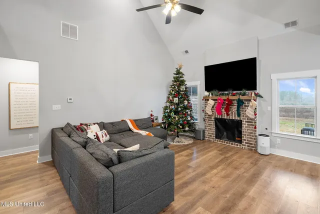 $550,000 | 3763 Marshall County Line Road, Byhalia, MS 38611