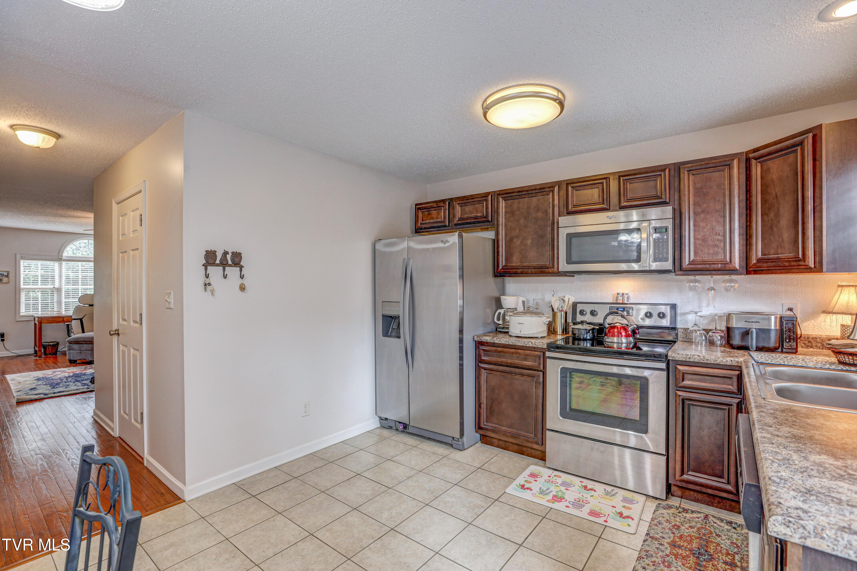 119 Amanda Lane, Unit 6 Bristol, TN 37620 - Photo 11 of 30 AV4A5216_17_18_19_20
