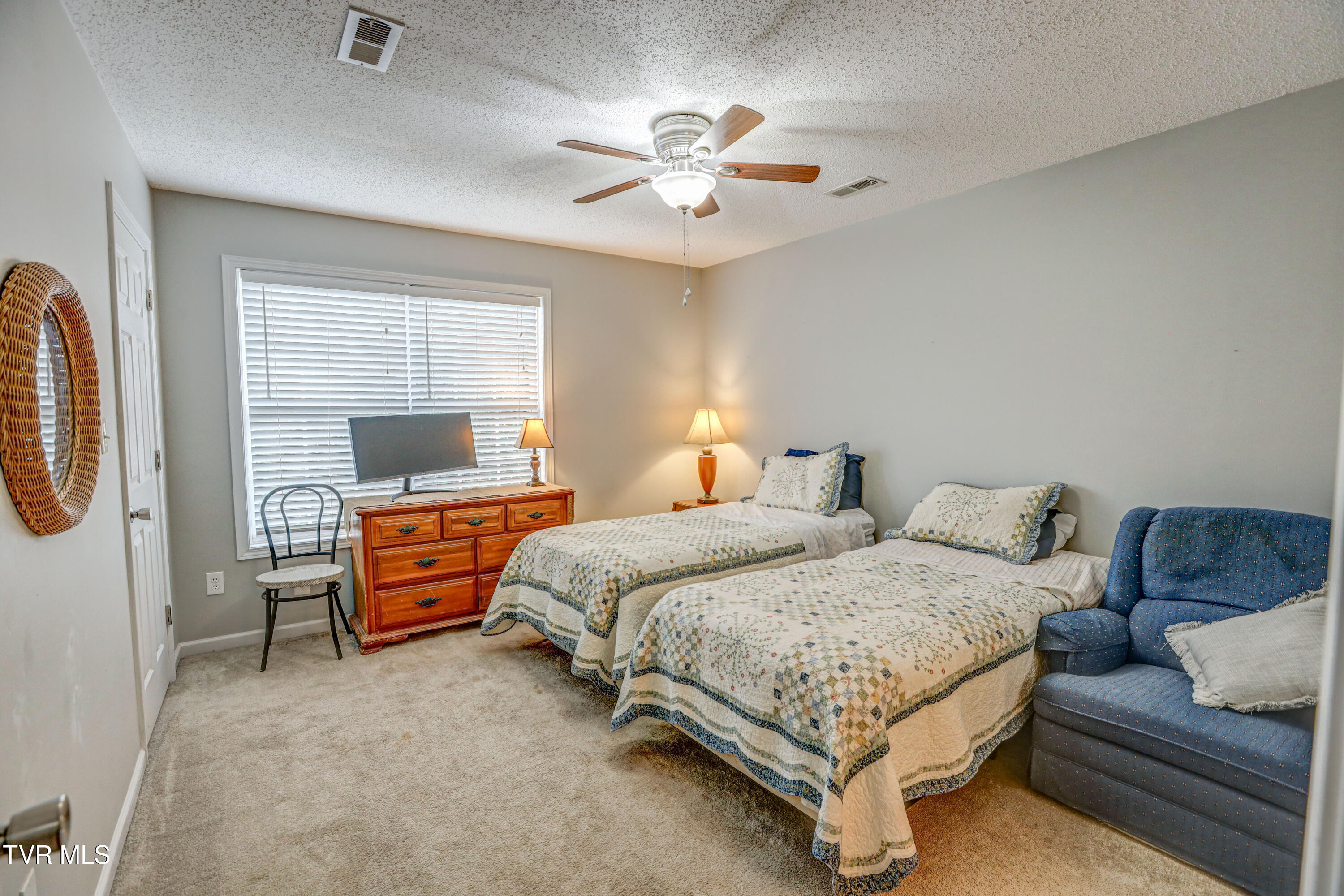119 Amanda Lane, Unit 6 Bristol, TN 37620 - Photo 15 of 30 AV4A5241_2_3_4_5