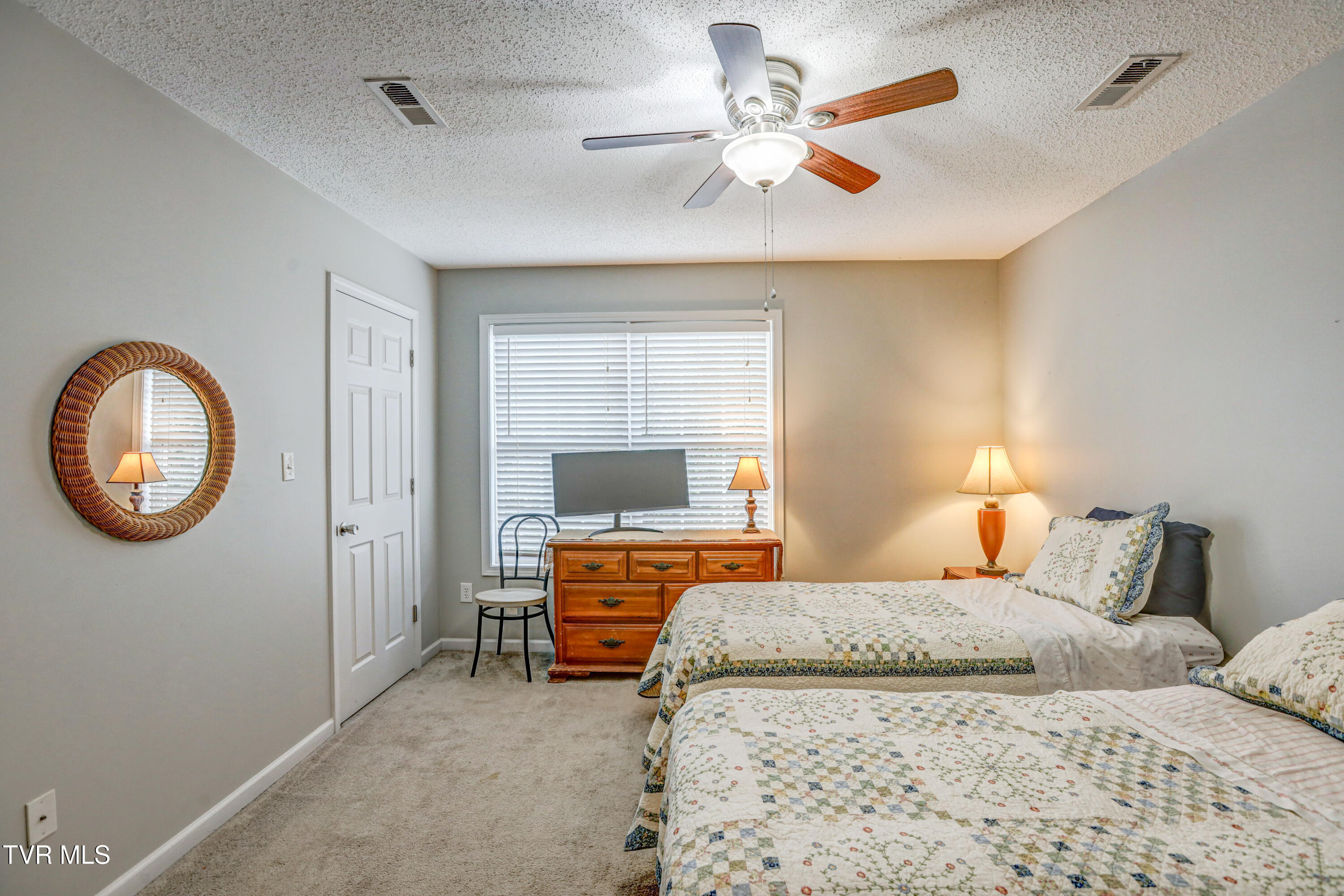 119 Amanda Lane, Unit 6 Bristol, TN 37620 - Photo 18 of 30 AV4A5256_57_58_59_60